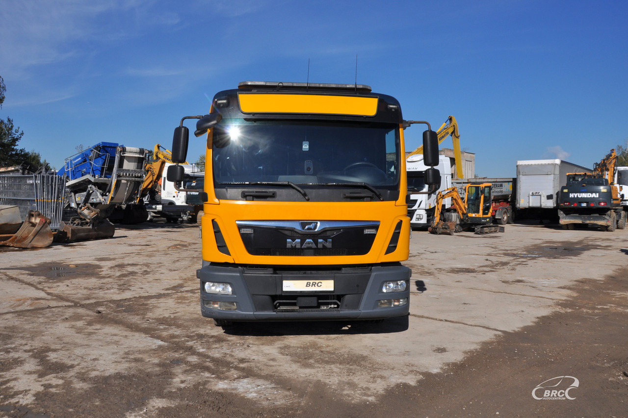 MAN TGL - Autotransporter truck: picture 3 MAN TGL - Autotransporter truck: picture 3