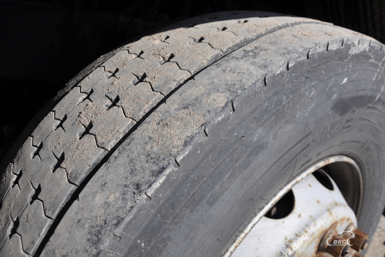 Tractor unit Volvo FH12: picture 19 Tractor unit Volvo FH12: picture 19