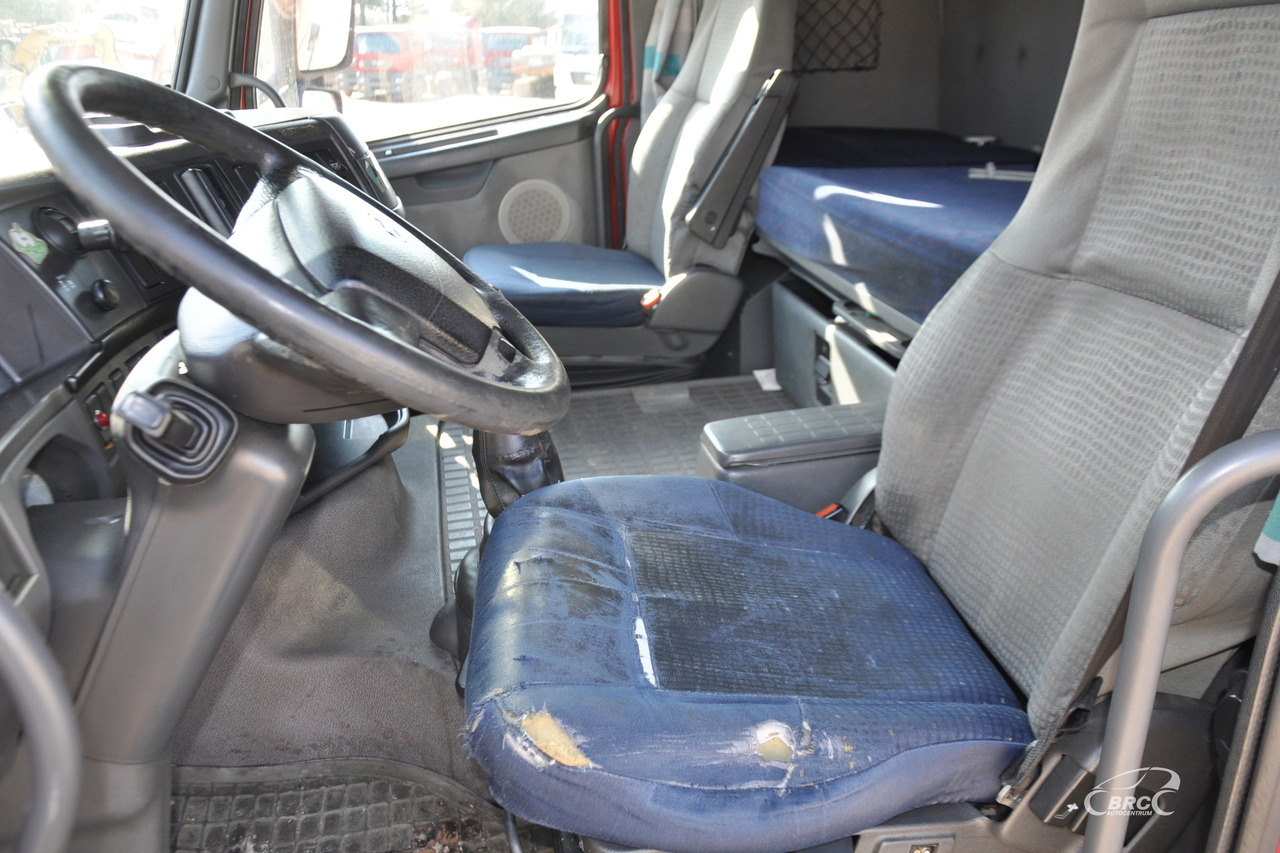 Tractor unit Volvo FH12: picture 10 Tractor unit Volvo FH12: picture 10