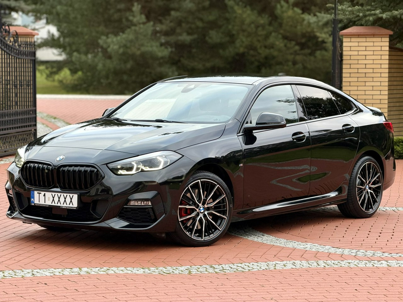 BMW 220 - Sedan: picture 1 BMW 220 - Sedan: picture 1