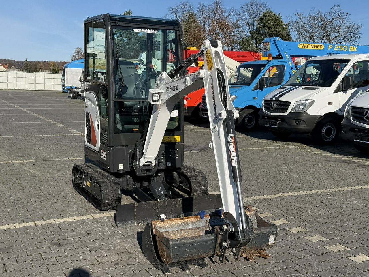 Bobcat E19 Komplet Łyżek Mało Używana Przepracowane tylko 90mth - Mini excavator: picture 4 Bobcat E19 Komplet Łyżek Mało Używana Przepracowane tylko 90mth - Mini excavator: picture 4