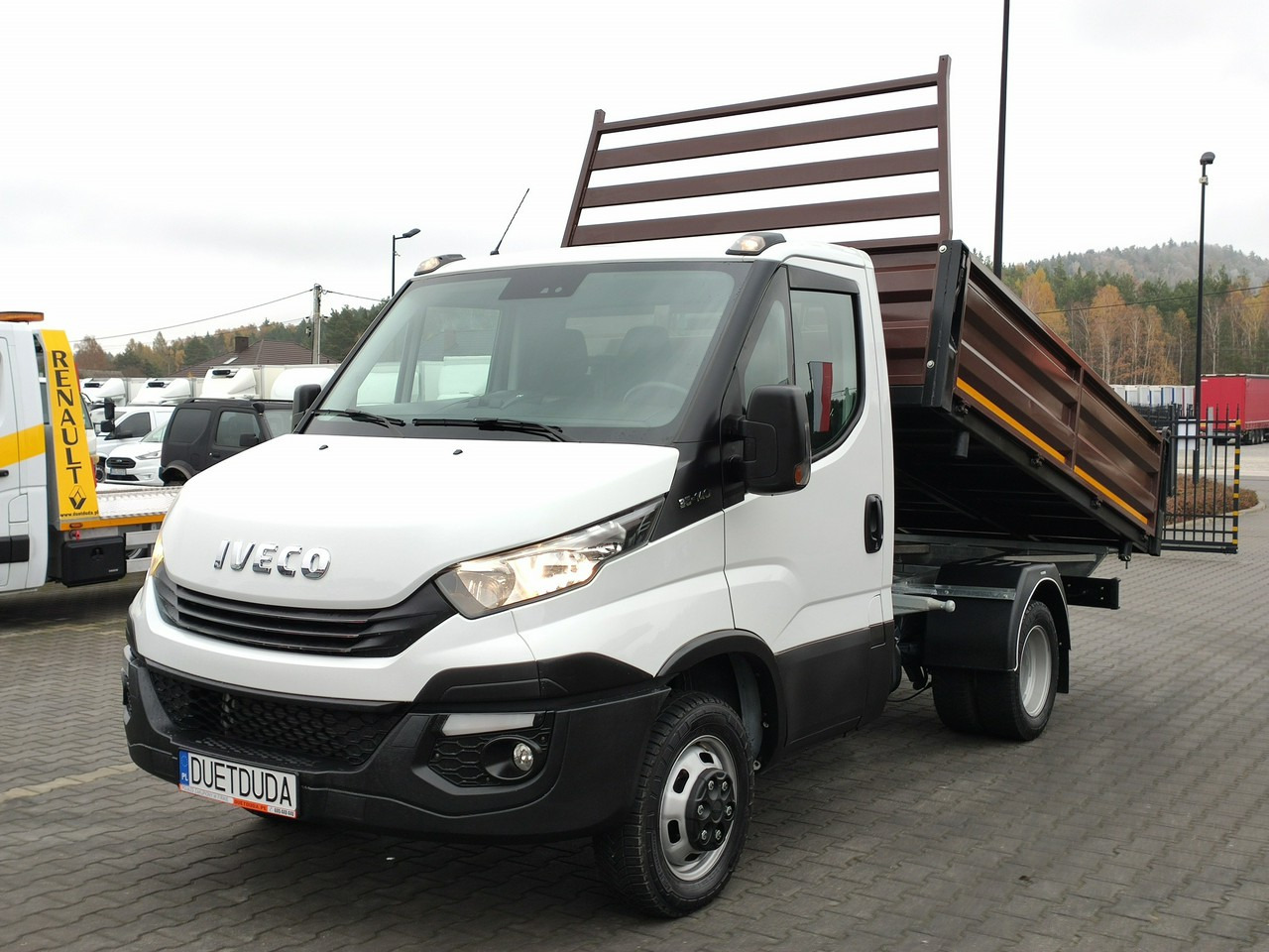 Iveco Daily 35C14 - Tipper van: picture 3 Iveco Daily 35C14 - Tipper van: picture 3