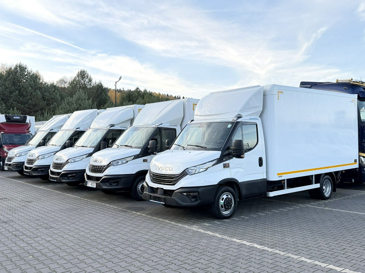Iveco Daily 35C16 V - Box van: picture 1 Iveco Daily 35C16 V - Box van: picture 1