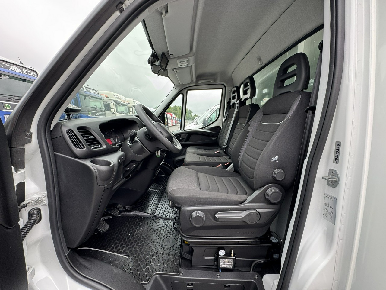 Refrigerated van Iveco Daily 35S16 V: picture 27