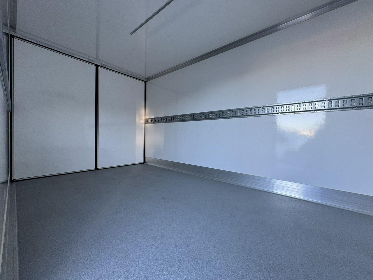 Refrigerated van Iveco Daily 35S16 V: picture 26