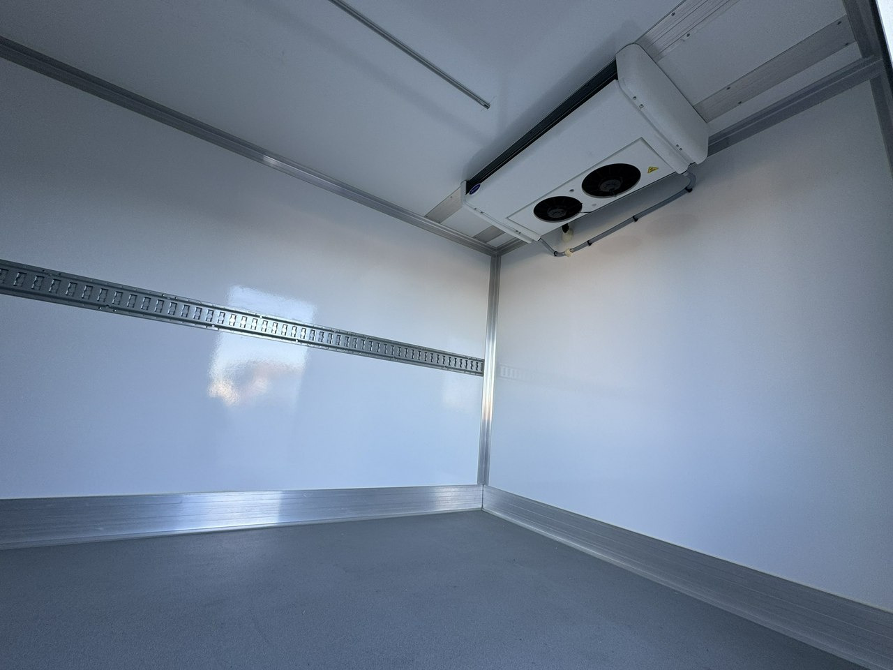 Refrigerated van Iveco Daily 35S16 V: picture 27