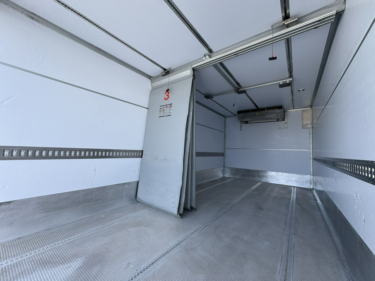 Refrigerated van Iveco Daily 72C21 Mroźnia HI-MATIC Ściana Grodziowa Multitemperatura: picture 27