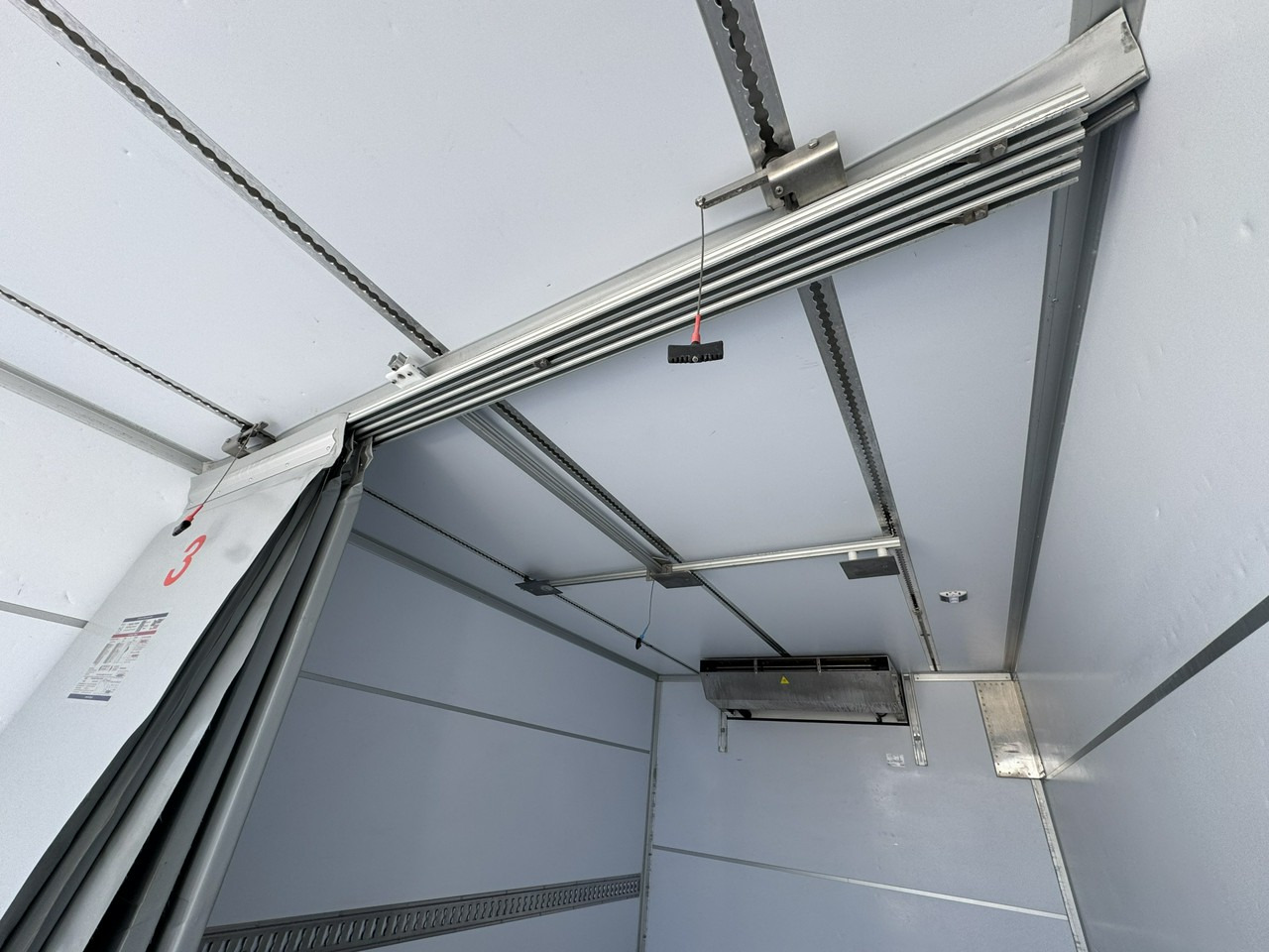 Refrigerated van Iveco Daily 72C21 Mroźnia HI-MATIC Ściana Grodziowa Multitemperatura: picture 28