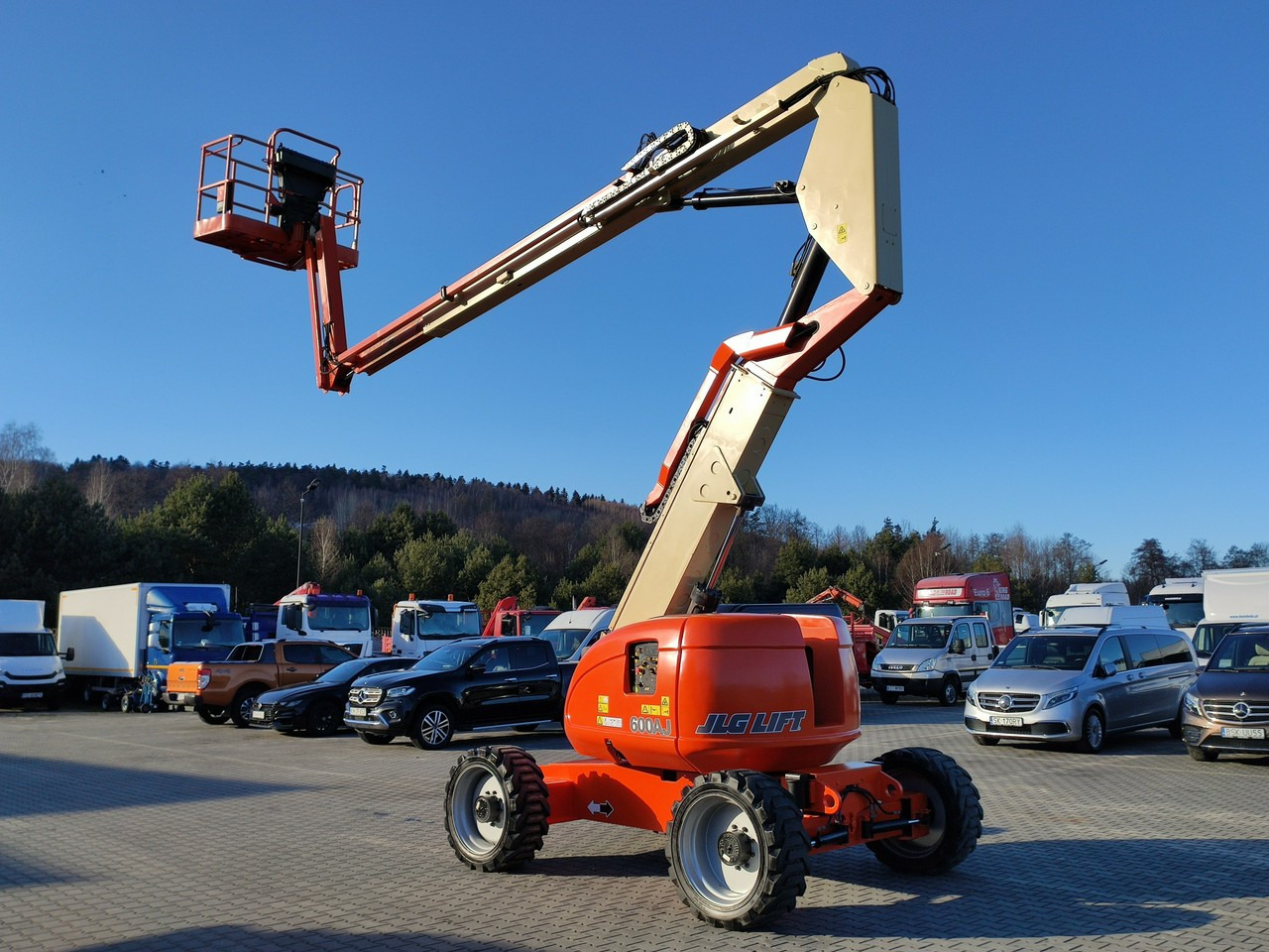 JLG 600AJ 4x4 PODNOŚNIK PRZEGUBOWY - Articulated boom: picture 4 JLG 600AJ 4x4 PODNOŚNIK PRZEGUBOWY - Articulated boom: picture 4
