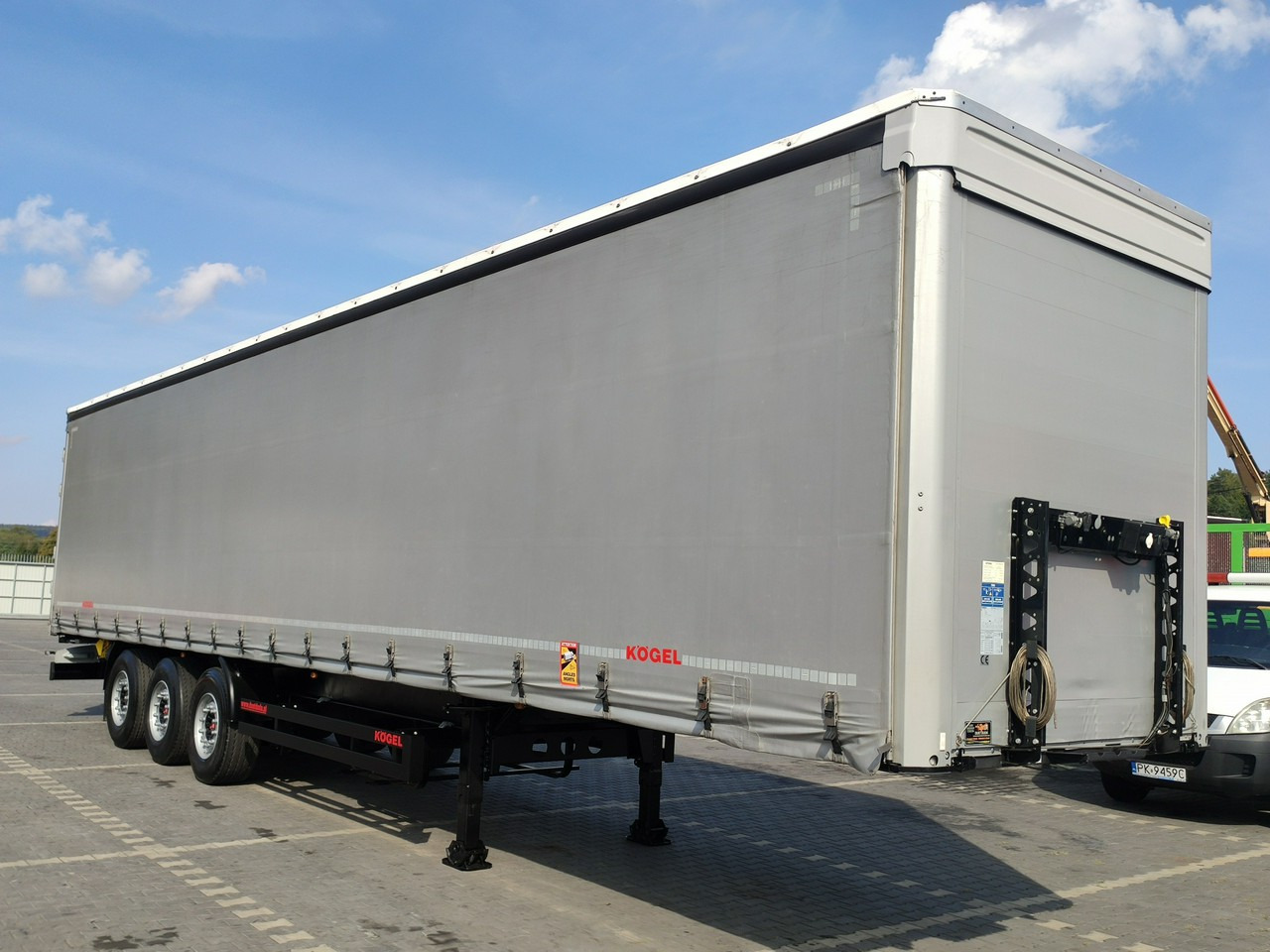 Kogel Coil mulda 3 Osie SAF Dach i Boki Zsuwane - Curtainsider semi-trailer: picture 3 Kogel Coil mulda 3 Osie SAF Dach i Boki Zsuwane - Curtainsider semi-trailer: picture 3