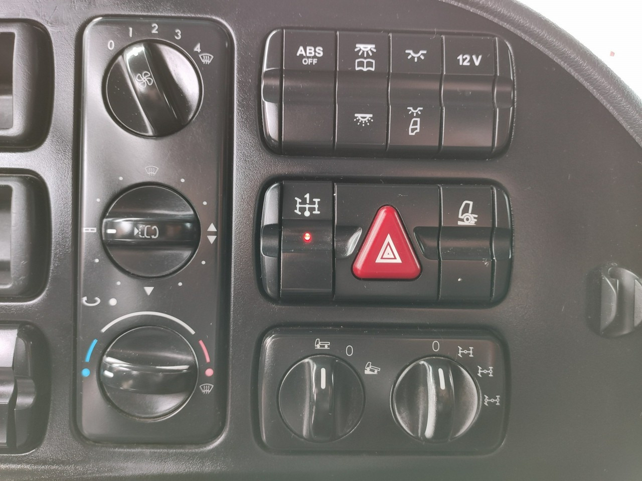 Leasing of Mercedes Actros 4141 8x6 Wywrot SKIBICKI Automat EPS ze Sprzegłem !!! Mercedes Actros 4141 8x6 Wywrot SKIBICKI Automat EPS ze Sprzegłem !!!: picture 44