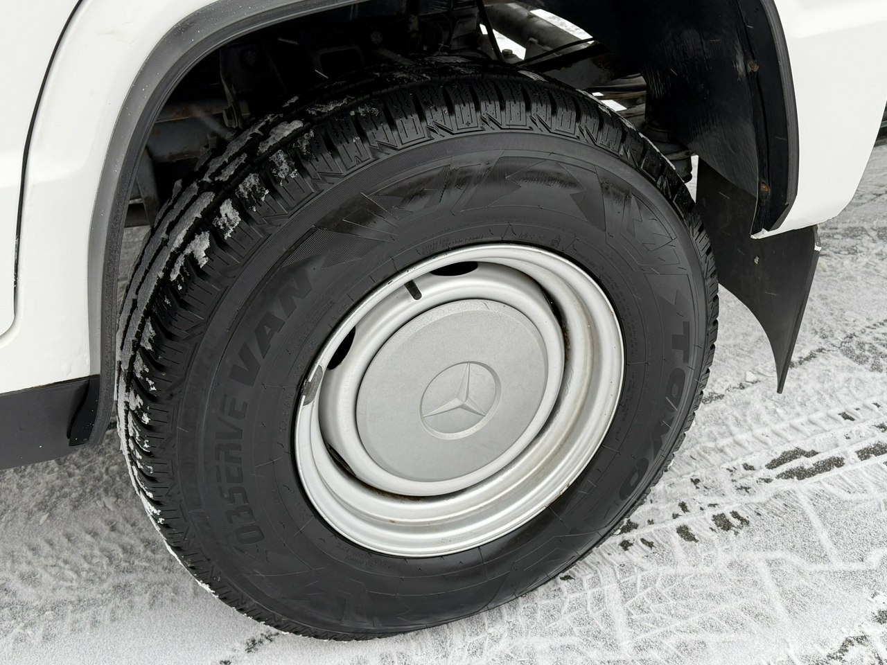 Mercedes MB 100 - Tipper van: picture 3 Mercedes MB 100 - Tipper van: picture 3