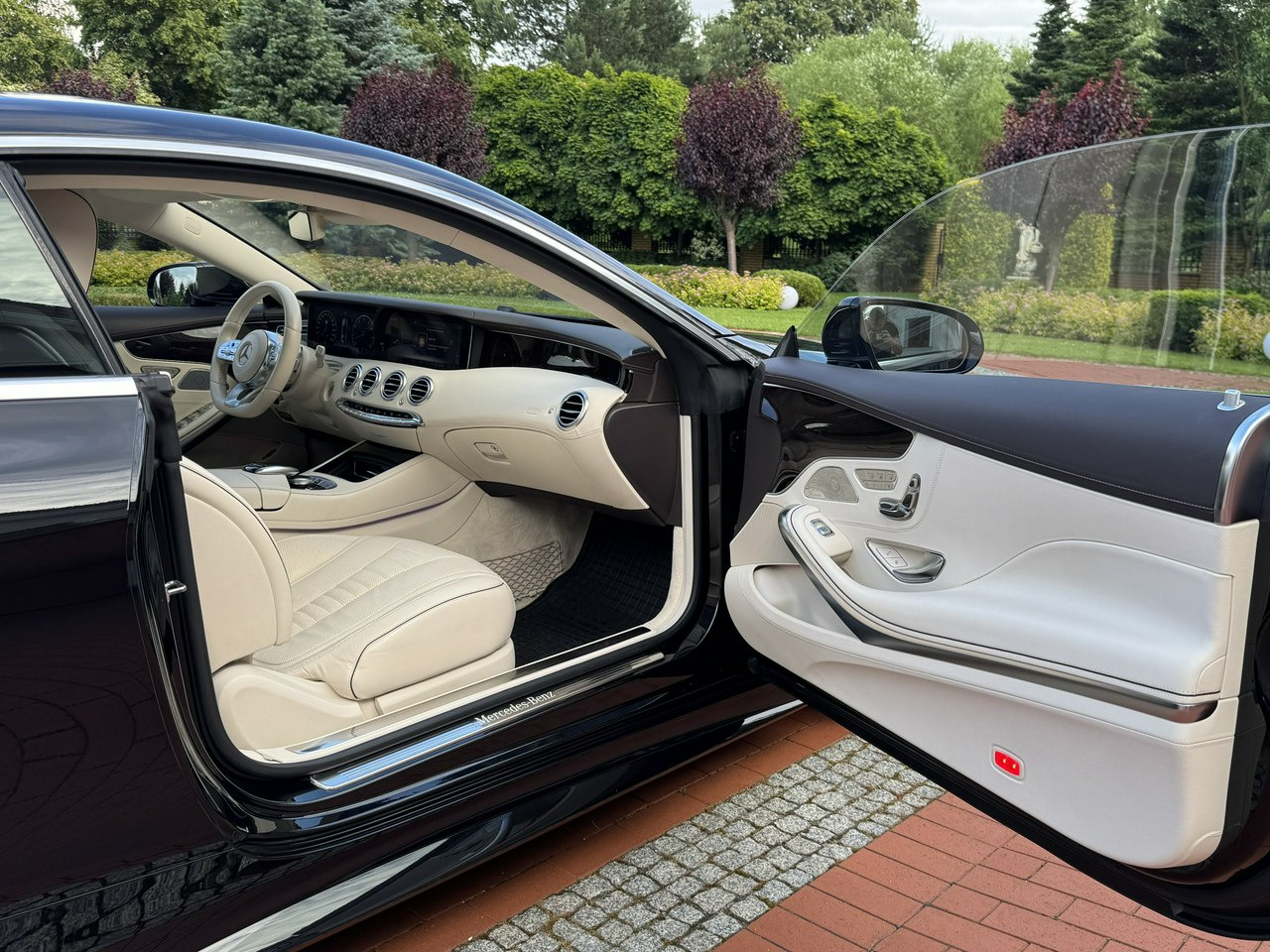 Sedan Mercedes S 450: picture 46