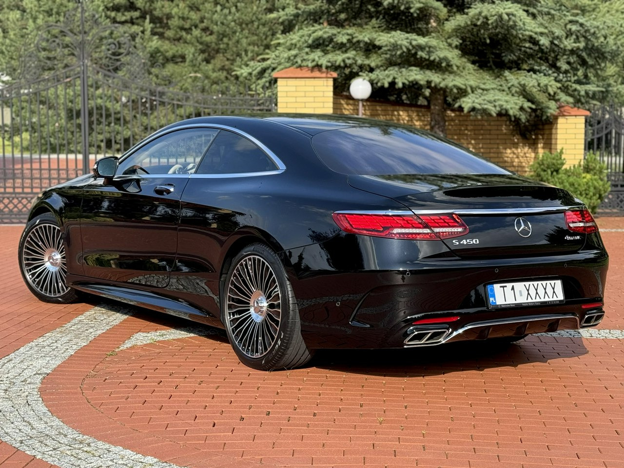 Sedan Mercedes S 450: picture 14