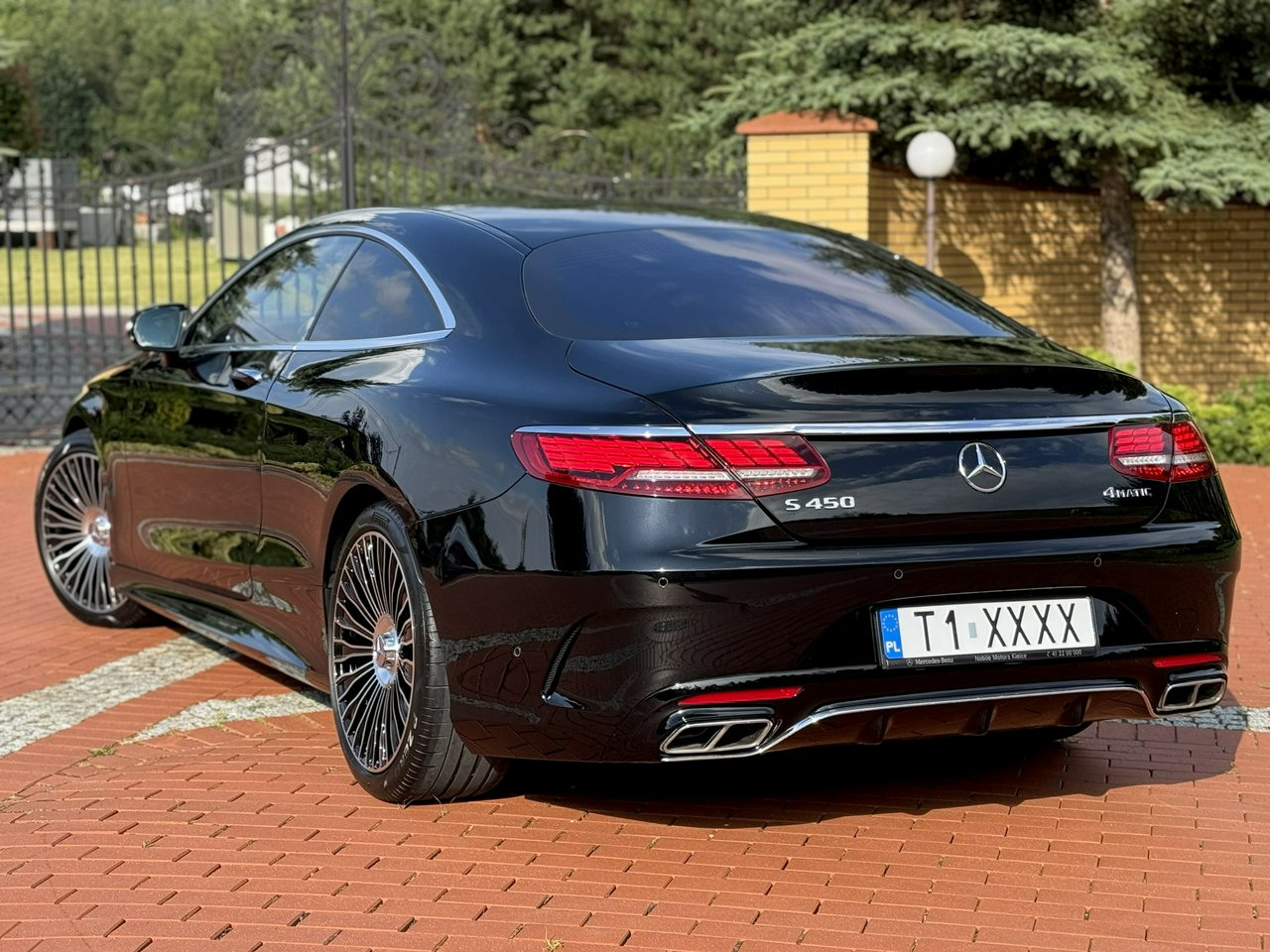 Sedan Mercedes S 450: picture 17