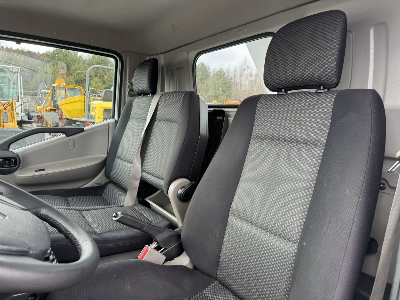 Truck mounted aerial platform Renault Maxity: picture 28