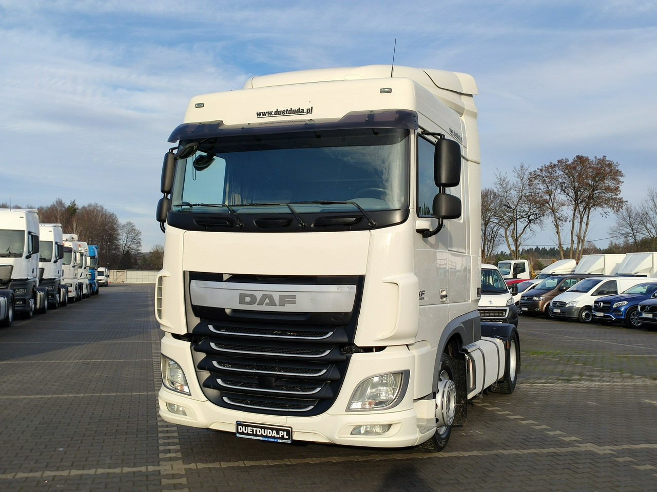 DAF XF 106.460 Euro 6 LowDeck Mega - Tractor unit: picture 4 DAF XF 106.460 Euro 6 LowDeck Mega - Tractor unit: picture 4