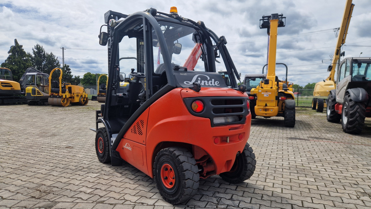 LINDE H 20 T - LPG forklift: picture 4 LINDE H 20 T - LPG forklift: picture 4