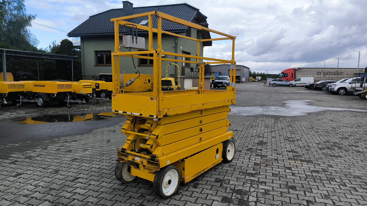 SKYJACK SJ III 3226 - Scissor lift: picture 4 SKYJACK SJ III 3226 - Scissor lift: picture 4