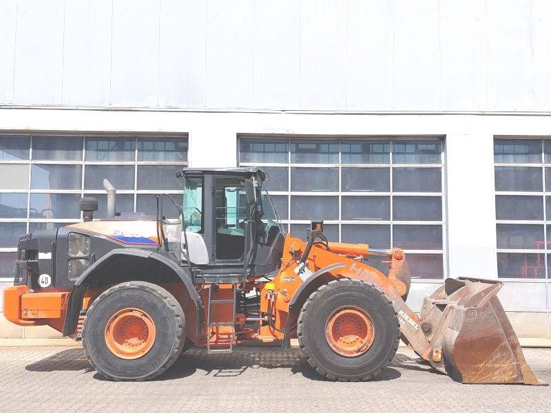 Hitachi ZW 250-6 - Wheel loader: picture 5 Hitachi ZW 250-6 - Wheel loader: picture 5