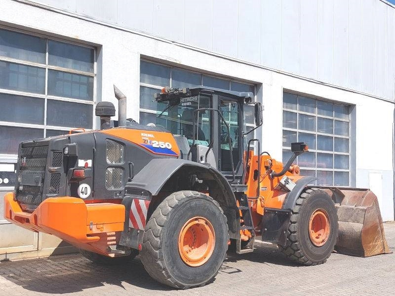 Wheel loader Hitachi ZW 250-6: picture 6 Wheel loader Hitachi ZW 250-6: picture 6