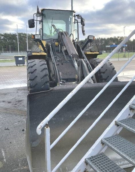 Komatsu WA 200 PT-5 - Wheel loader: picture 2 Komatsu WA 200 PT-5 - Wheel loader: picture 2