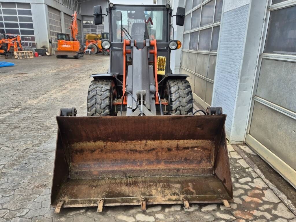 Mecalac AX 850 - Skid steer loader: picture 4 Mecalac AX 850 - Skid steer loader: picture 4