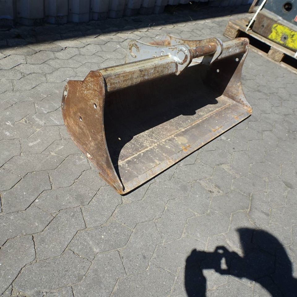 Winkelbauer Grabenräumlöffel starr 1200mm - Excavator bucket: picture 1 Winkelbauer Grabenräumlöffel starr 1200mm - Excavator bucket: picture 1