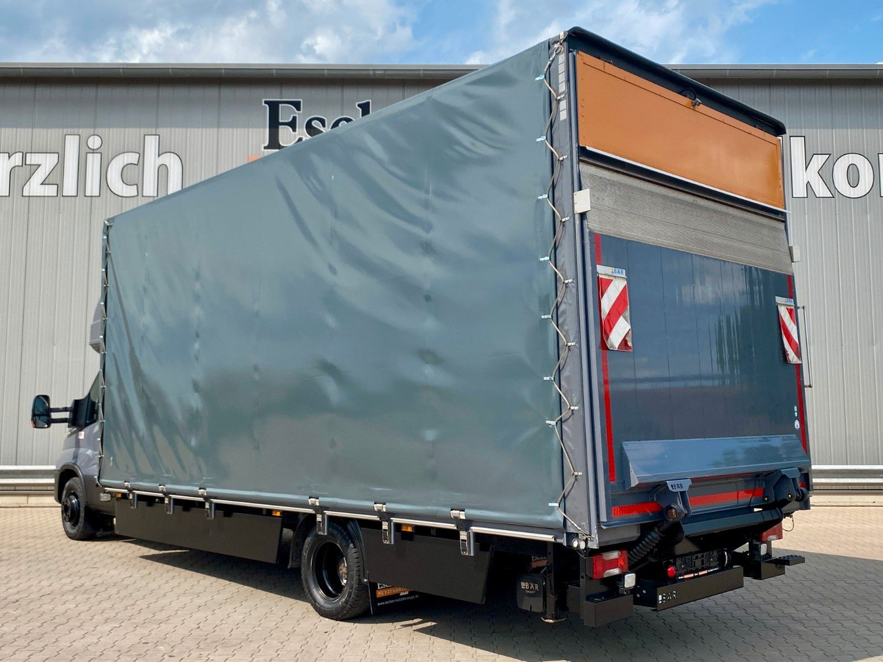 Iveco Daily Hi-Matic 70 C 21 Topsleeper | LBW 1,00to. - Curtain side van: picture 3 Iveco Daily Hi-Matic 70 C 21 Topsleeper | LBW 1,00to. - Curtain side van: picture 3