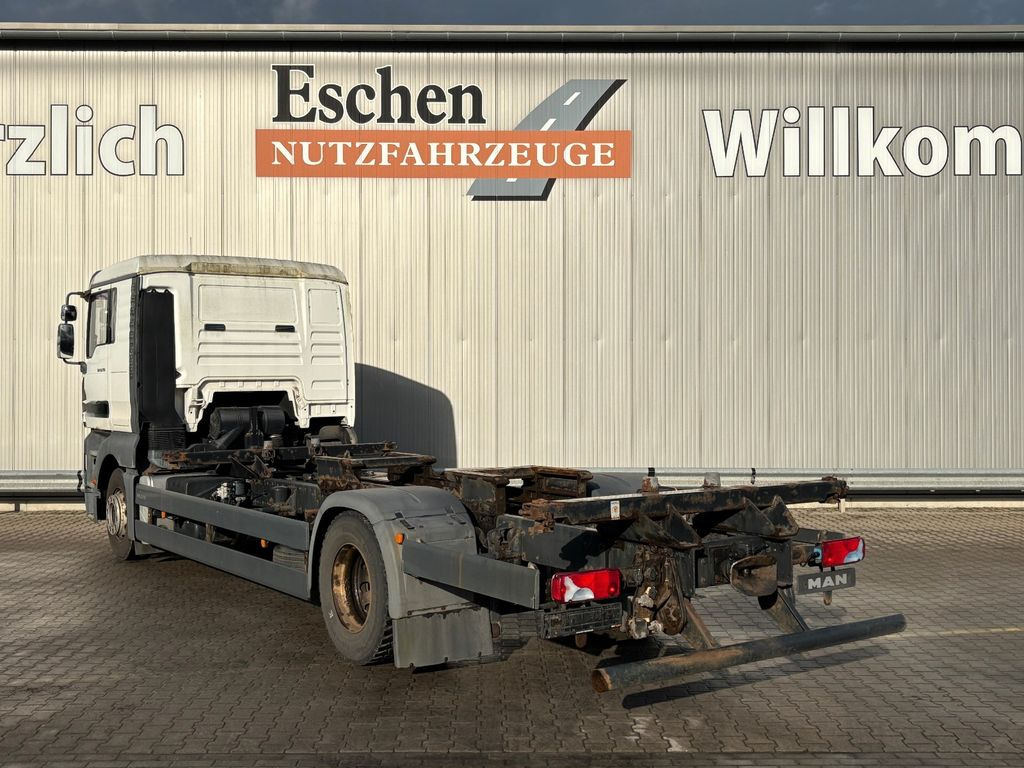 MAN TGA 18.350 LL Fahrschule*Driving school*5 Sitze - Dropside/ Flatbed truck: picture 3 MAN TGA 18.350 LL Fahrschule*Driving school*5 Sitze - Dropside/ Flatbed truck: picture 3