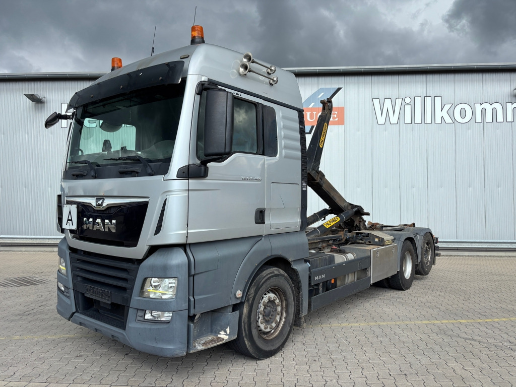 MAN TGX 26.460 / 6x2-4 BL - Hook lift truck: picture 2 MAN TGX 26.460 / 6x2-4 BL - Hook lift truck: picture 2