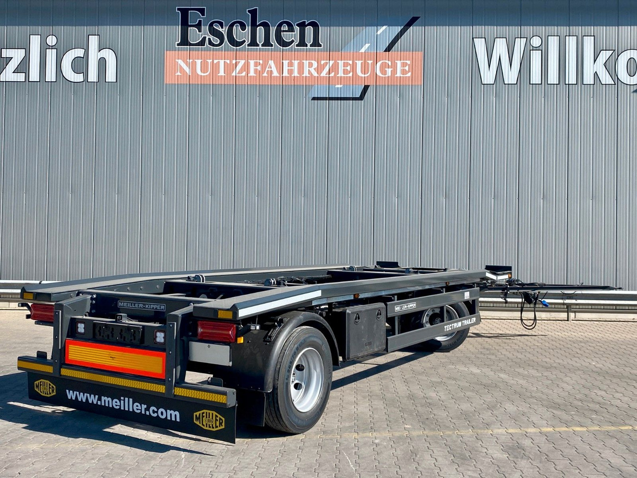 Meiller MG 18 ZO 5,4 NEU*Rückfahrkamera*Werkzeugkasten Meiller MG 18 ZO 5,4 | NEU*Rückfahrkamera*Werkzeugkasten - Roll-off/ Skip trailer: picture 4 Meiller MG 18 ZO 5,4 NEU*Rückfahrkamera*Werkzeugkasten Meiller MG 18 ZO 5,4 | NEU*Rückfahrkamera*Werkzeugkasten - Roll-off/ Skip trailer: picture 4