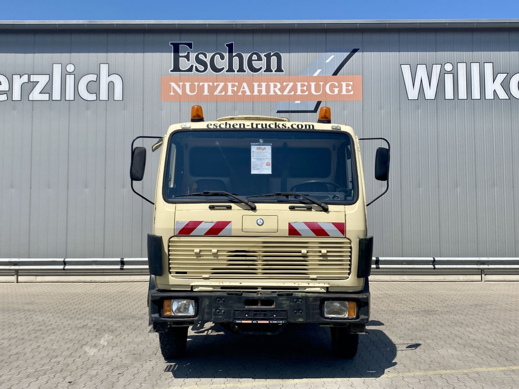 Dropside/ Flatbed truck, Crane truck Mercedes-Benz 1017 A 4x4 / HIAB 060-2 Kran: picture 8