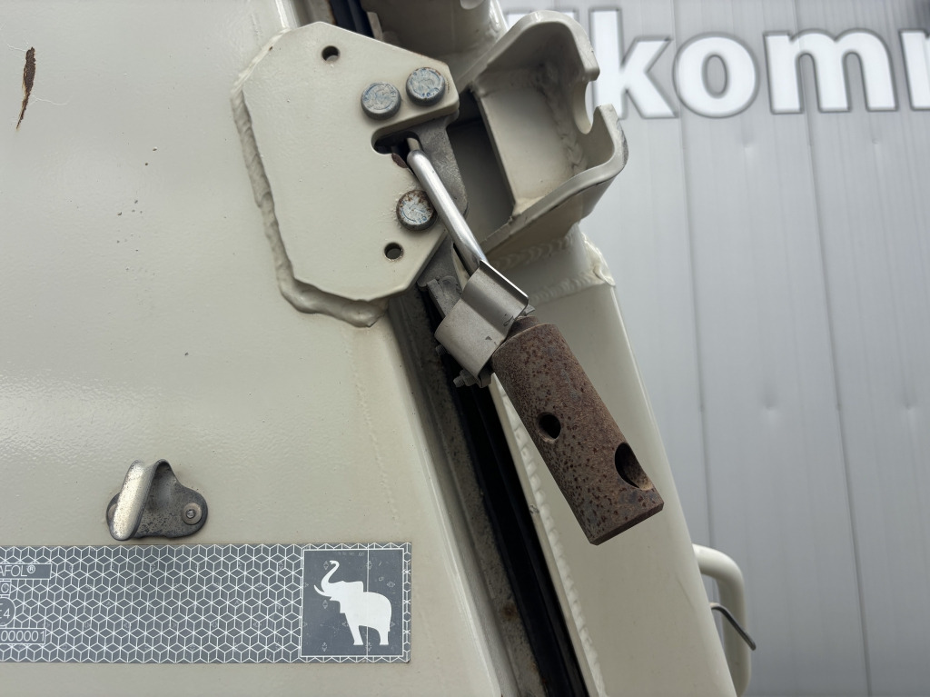 Leasing of Schmitz SCB S3D / Stahl-Halbschalenmulde Schmitz SCB S3D / Stahl-Halbschalenmulde: picture 13 Leasing of Schmitz SCB S3D / Stahl-Halbschalenmulde Schmitz SCB S3D / Stahl-Halbschalenmulde: picture 13