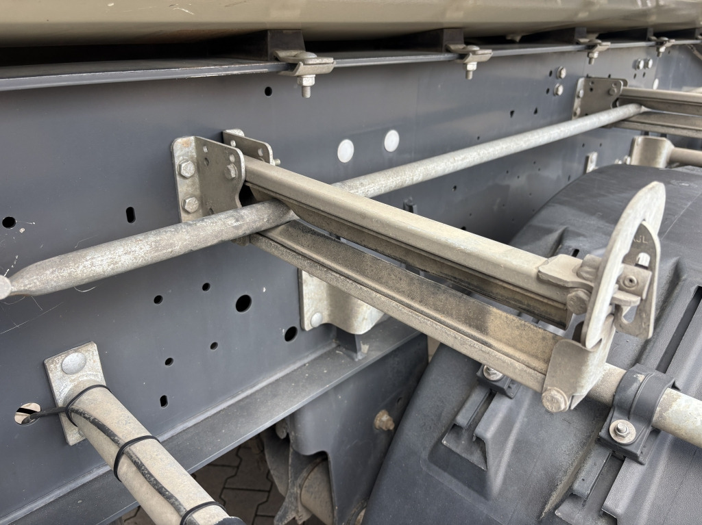 Leasing of Schmitz SCB S3D / Stahl-Halbschalenmulde Schmitz SCB S3D / Stahl-Halbschalenmulde: picture 14 Leasing of Schmitz SCB S3D / Stahl-Halbschalenmulde Schmitz SCB S3D / Stahl-Halbschalenmulde: picture 14