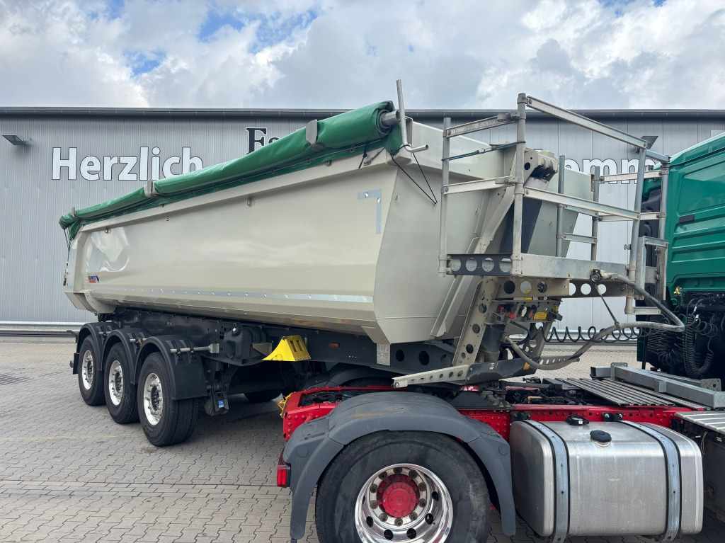 Leasing of Schmitz SCB S3D / Stahl-Halbschalenmulde Schmitz SCB S3D / Stahl-Halbschalenmulde: picture 7 Leasing of Schmitz SCB S3D / Stahl-Halbschalenmulde Schmitz SCB S3D / Stahl-Halbschalenmulde: picture 7