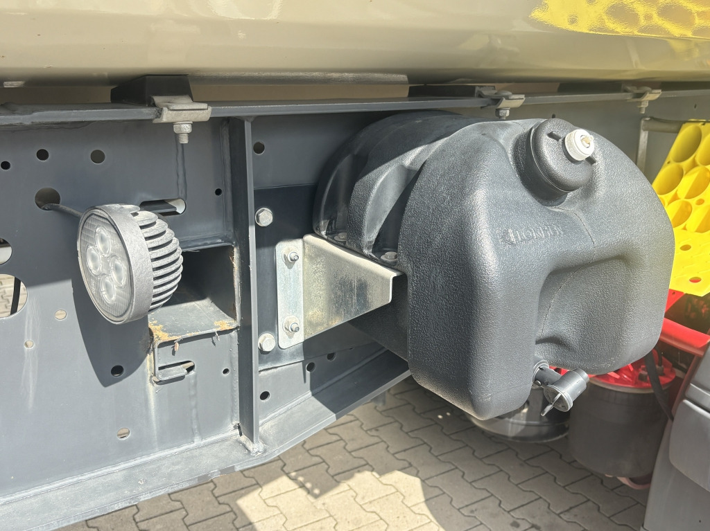 Leasing of Schmitz SCB S3D / Stahl-Halbschalenmulde Schmitz SCB S3D / Stahl-Halbschalenmulde: picture 11 Leasing of Schmitz SCB S3D / Stahl-Halbschalenmulde Schmitz SCB S3D / Stahl-Halbschalenmulde: picture 11