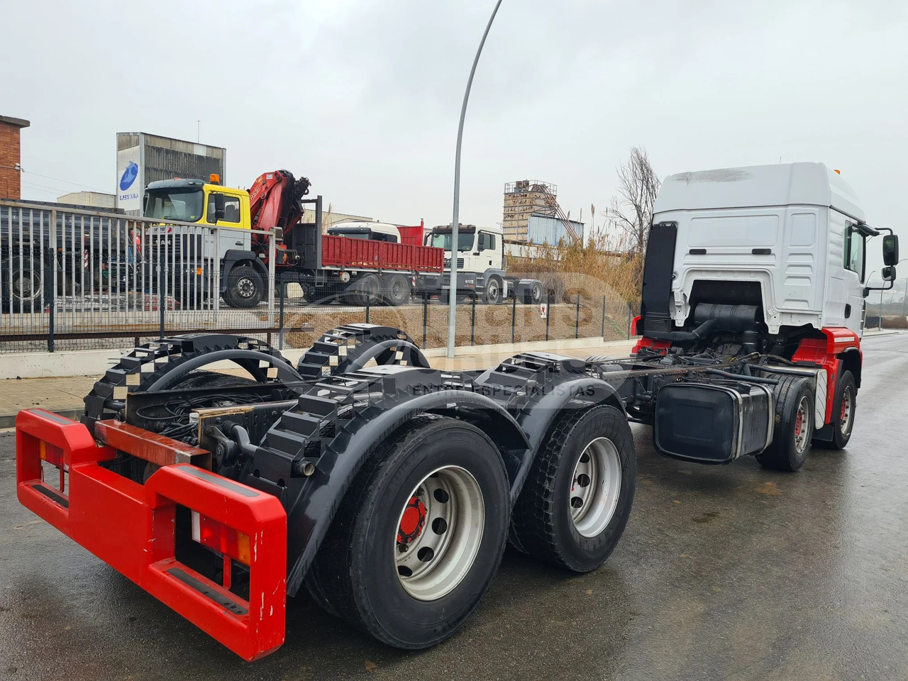 Camión MAN TGA 35.390 de ocasión + F800BXP.26 - Cab chassis truck: picture 3 Camión MAN TGA 35.390 de ocasión + F800BXP.26 - Cab chassis truck: picture 3