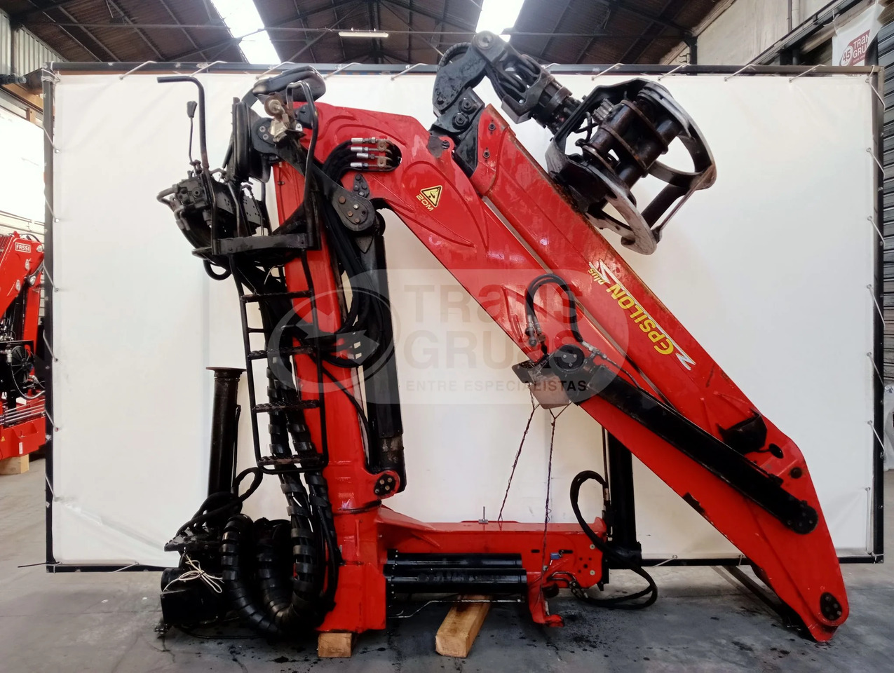 Grúa forestal Epsilon Q170Z96 - Loader crane for Forestry equipment: picture 3 Grúa forestal Epsilon Q170Z96 - Loader crane for Forestry equipment: picture 3