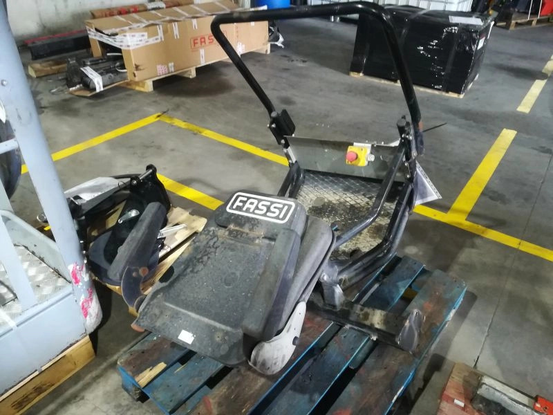 KIT ASIENTO EN COLUMNA FASSI - Seat for Crane: picture 3 KIT ASIENTO EN COLUMNA FASSI - Seat for Crane: picture 3