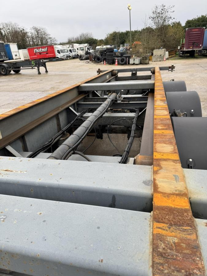 Container transporter/ Swap body semi-trailer Asca: picture 7