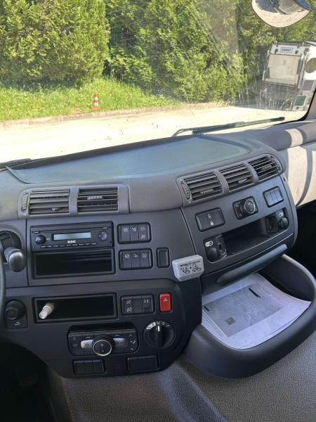 DAF CF 340 - Box truck: picture 4 DAF CF 340 - Box truck: picture 4