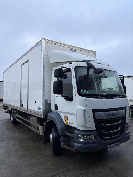 Box truck DAF LF 210: picture 1