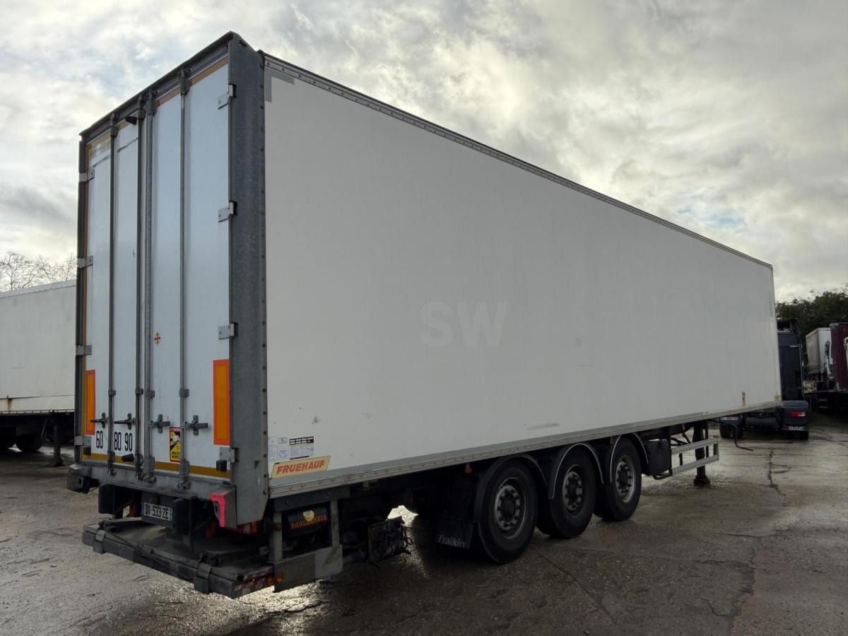Fruehauf - Closed box semi-trailer: picture 1 Fruehauf - Closed box semi-trailer: picture 1