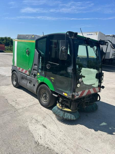 Mathieu Azura MC210 - Road sweeper: picture 4 Mathieu Azura MC210 - Road sweeper: picture 4