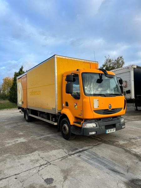 Renault Midlum 220 - Box truck: picture 3 Renault Midlum 220 - Box truck: picture 3