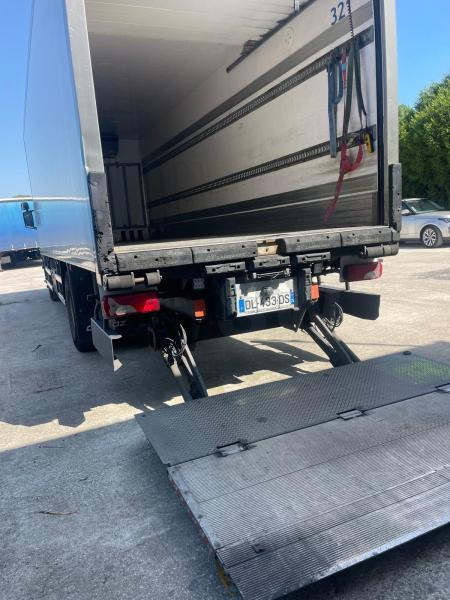 Scania R 320 - Refrigerator truck: picture 5 Scania R 320 - Refrigerator truck: picture 5