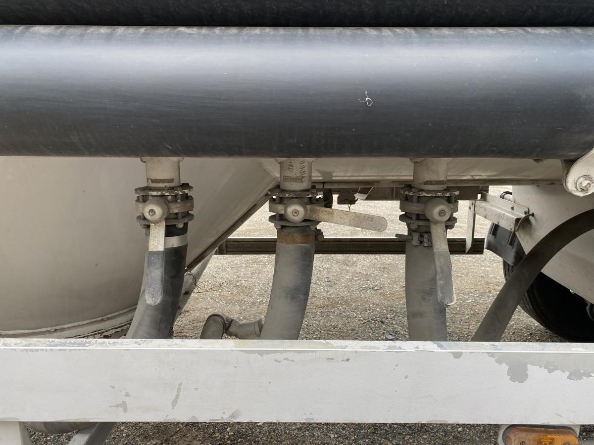 Spitzer - Tank semi-trailer: picture 5 Spitzer - Tank semi-trailer: picture 5