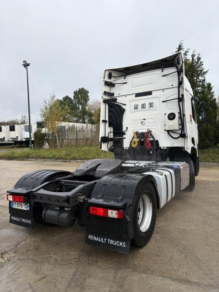 Renault T-Series 480 - Tractor unit: picture 5 Renault T-Series 480 - Tractor unit: picture 5