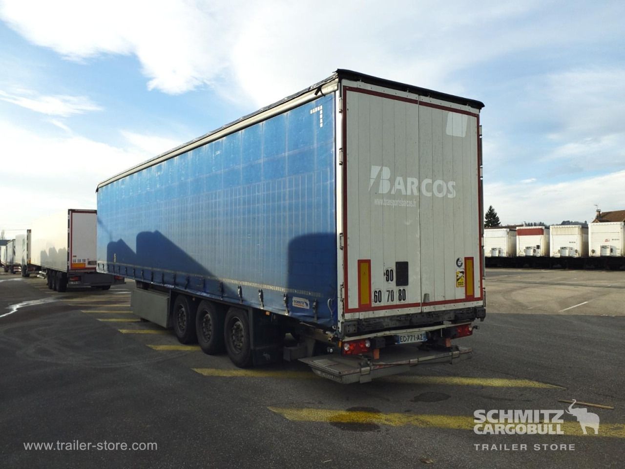 SCHMITZ Curtainsider Standard Taillift - Curtainsider semi-trailer: picture 4 SCHMITZ Curtainsider Standard Taillift - Curtainsider semi-trailer: picture 4